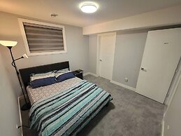 Luxurious Home Away From Home With AC