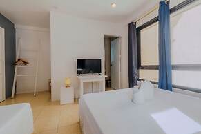 C Hotel Managed by H Hospitality