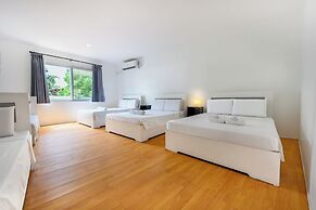 C Hotel Managed by H Hospitality