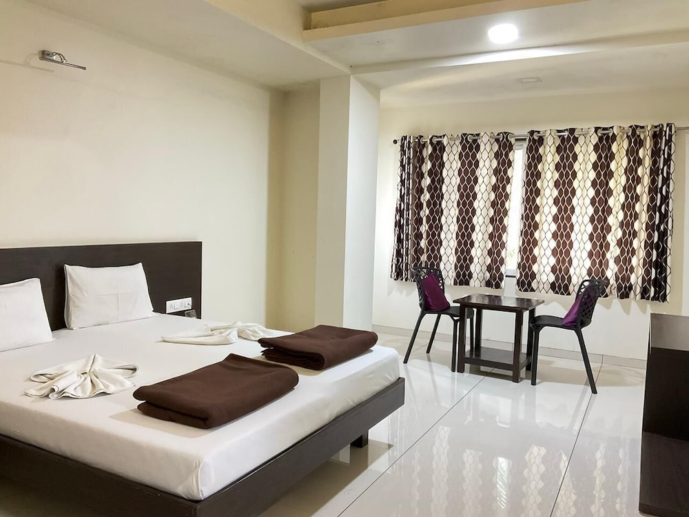 THE HOTEL RELAX