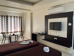 THE HOTEL RELAX