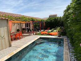 Villa Alba: Sunlit Comfort in Lirac