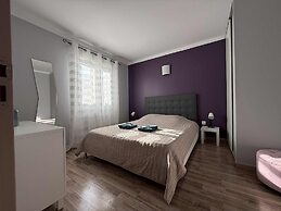 Villa Alba: Sunlit Comfort in Lirac