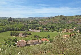 Villa Alba: Sunlit Comfort in Lirac