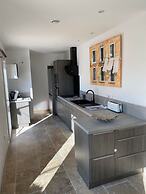 Villa Alba: Sunlit Comfort in Lirac
