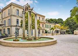 Villa Alba: Sunlit Comfort in Lirac