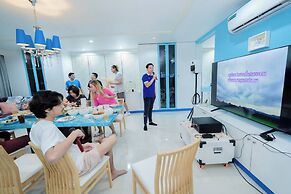 Private Pool Party Villa Games & Karaoke,
