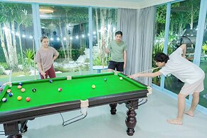 Private Pool Party Villa Games & Karaoke,