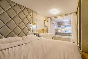 Shanghai Stylish Loft with 2B