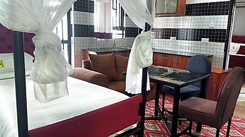 Toque & GN Hotel