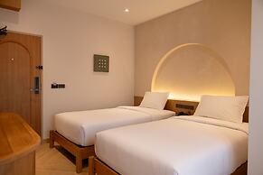 Taupe Hotel