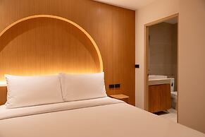 Taupe Hotel