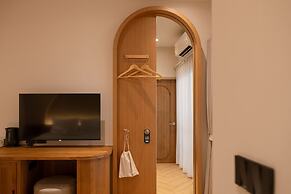 Taupe Hotel