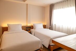 Taupe Hotel