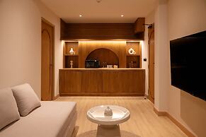 Taupe Hotel