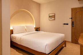 Taupe Hotel
