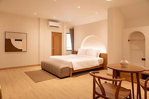 Taupe Hotel