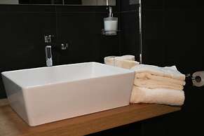 Palace Eight Suites & Spa
