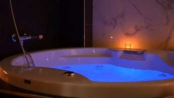 Palace Eight Suites & Spa