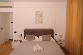 Palace Eight Suites & Spa