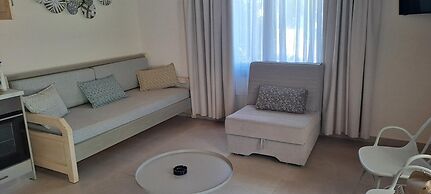 Studios Limnionas
