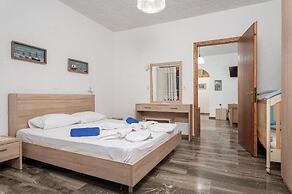 Studios Limnionas