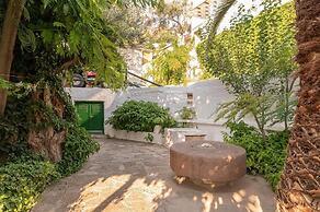 Studios Limnionas