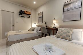 Newly Renovated Pool Villa with BBQ V296