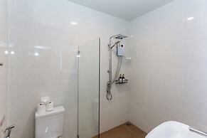 Newly Renovated Pool Villa with BBQ V296