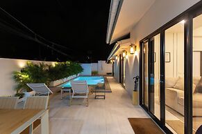 Newly Renovated Pool Villa with BBQ V296