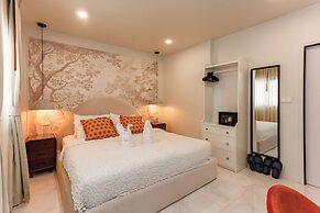 Newly Renovated Pool Villa with BBQ V296