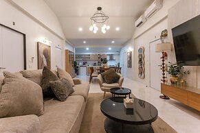 Newly Renovated Pool Villa with BBQ V296