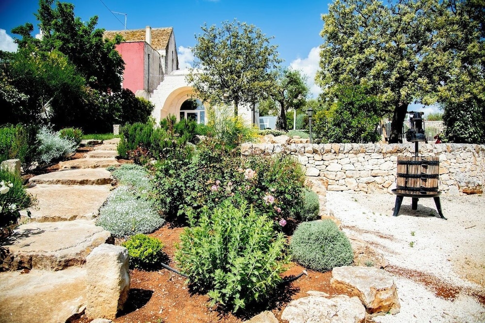 Trulli Arco Antico