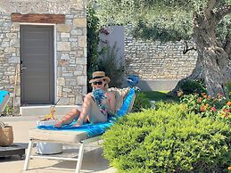 OLIVIA RESORT