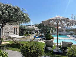 OLIVIA RESORT