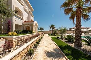 Chateau Dabo Luxury Pool Apartment
