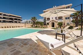Chateau Dabo Luxury Pool Apartment