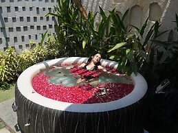 Boutique Stays Brissa by Greenleaf Aqua