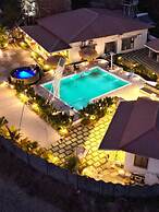 Boutique Stays Brissa by Greenleaf Aqua
