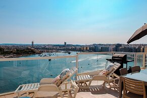 Incredible Sliema Harbour Penthouse With Jacuzzi
