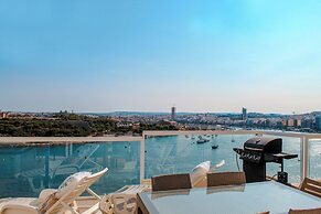 Incredible Sliema Harbour Penthouse With Jacuzzi
