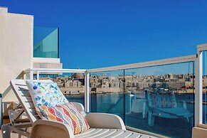 Incredible Sliema Harbour Penthouse With Jacuzzi