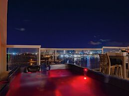 Incredible Sliema Harbour Penthouse With Jacuzzi