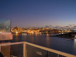Incredible Sliema Harbour Penthouse With Jacuzzi