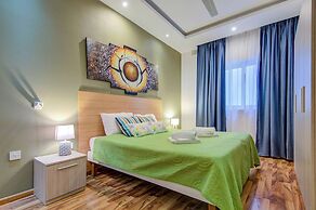 Incredible Sliema Harbour Penthouse With Jacuzzi
