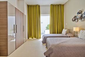 Extraordinary Villa With Private Pool & Steamsauna