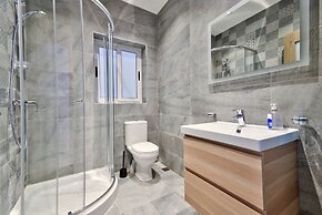 Extraordinary Villa With Private Pool & Steamsauna