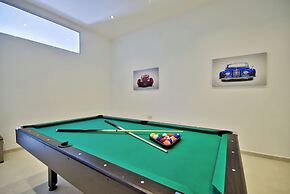 Extraordinary Villa With Private Pool & Steamsauna