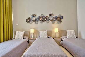 Extraordinary Villa With Private Pool & Steamsauna