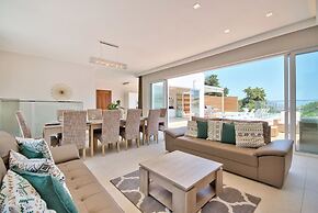 Extraordinary Villa With Private Pool & Steamsauna